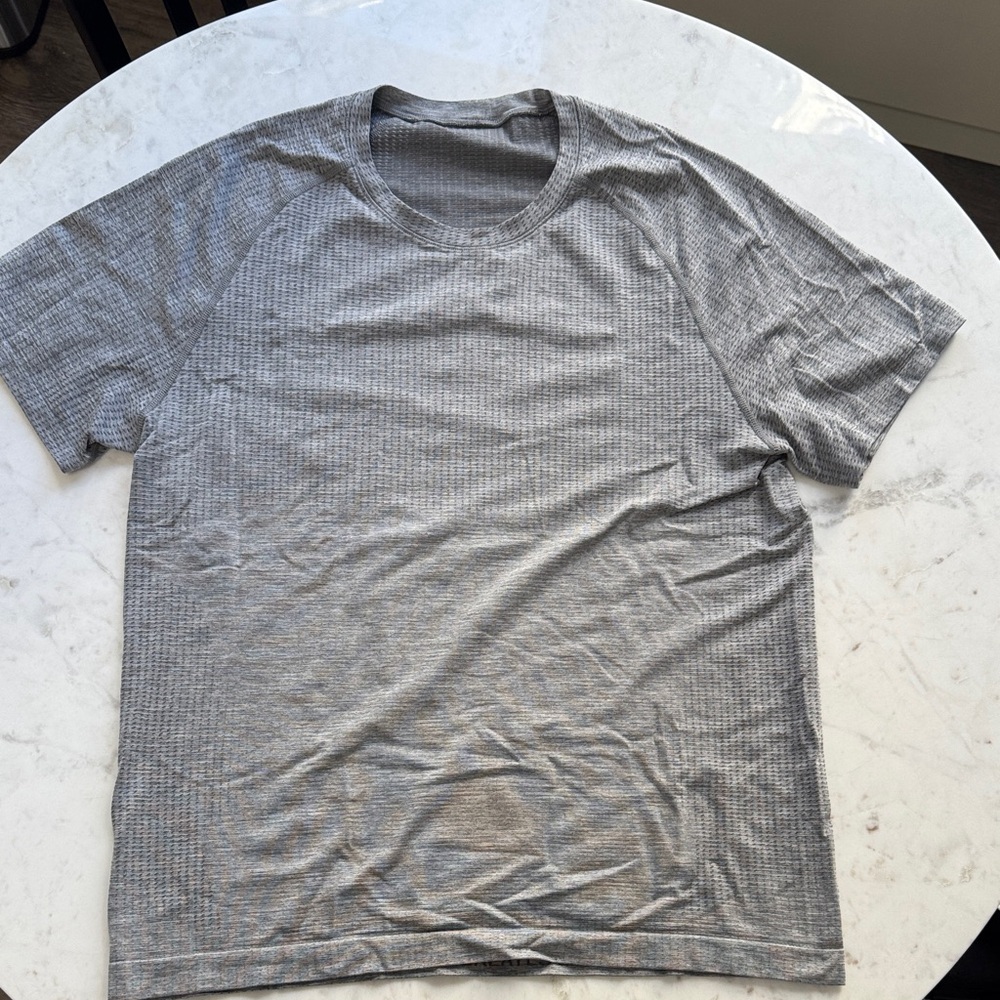 Lululemon Metal Vent Tech Short Sleeve Shirt - Medium